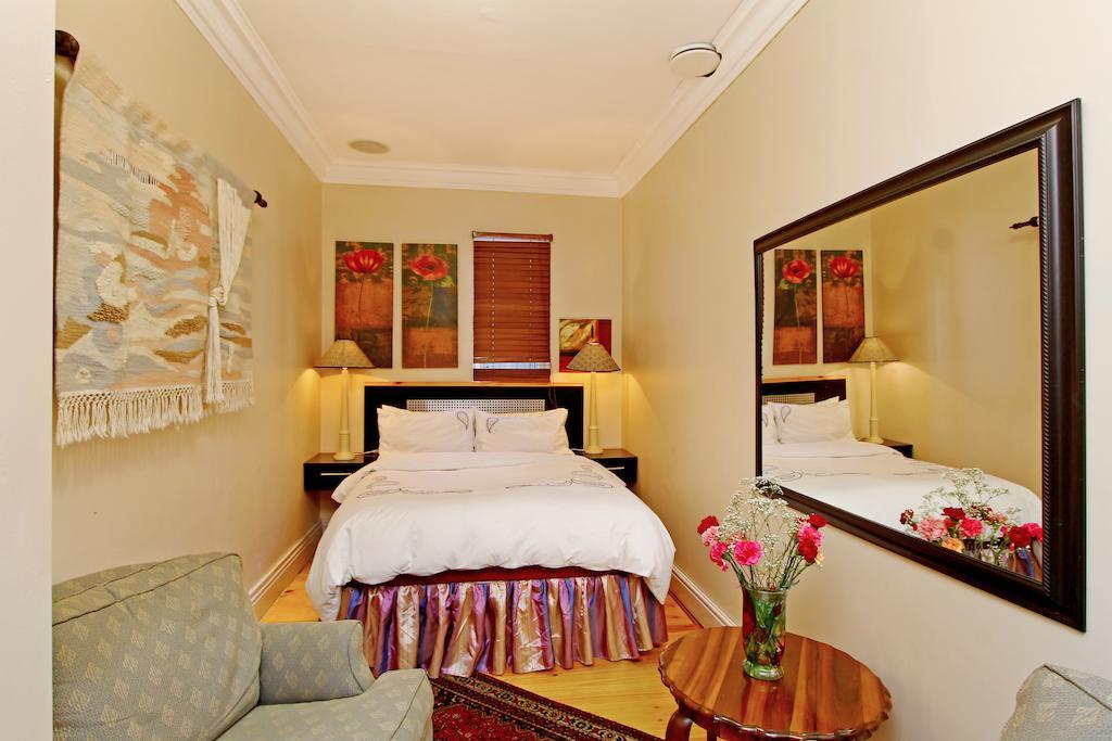 Forty8 Backpackers Hotel Cape Town Oda fotoğraf