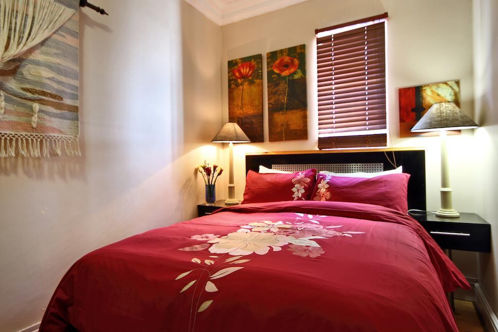 Forty8 Backpackers Hotel Cape Town Oda fotoğraf